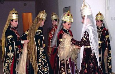 Кавказская национальная одежда – многообразие стилей, красок, узоров и названий Национальный костюм кавказцев мужской